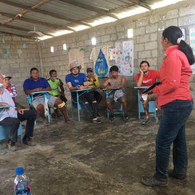 Charla con la comunidad en Puerto Libertad